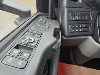 S660 V8 6x2/4 / RETARDER / HYDRAULIC / FULL AIR